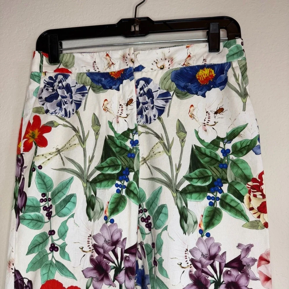 2/$30 Zara Multicolor Vibrant Floral Cropped Pants Artsy